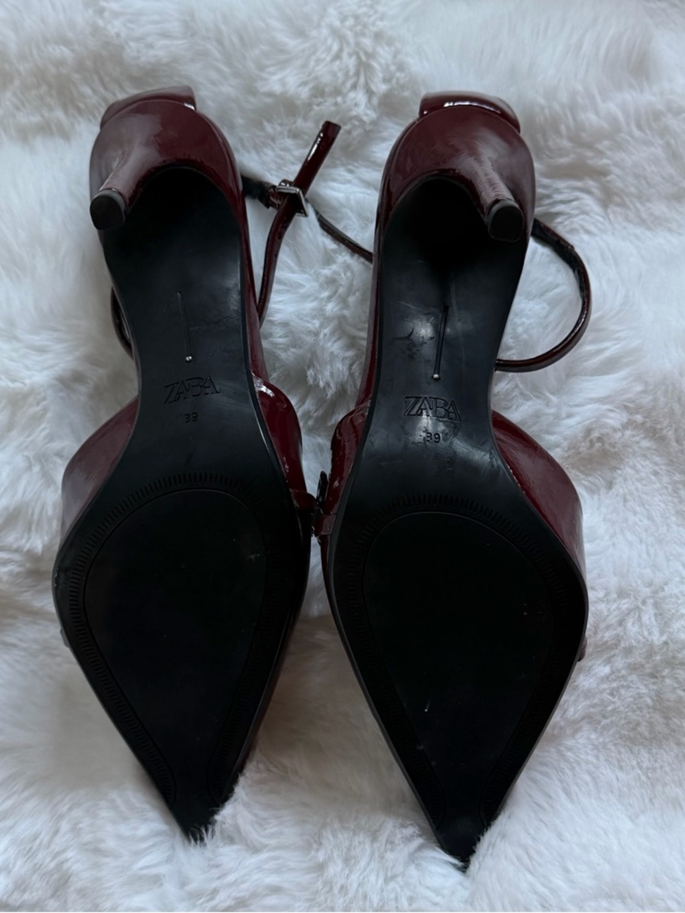 ZARA Patent Leather Pointed Ankle-Strap Pump in Burgundy - Picture 4 of 5